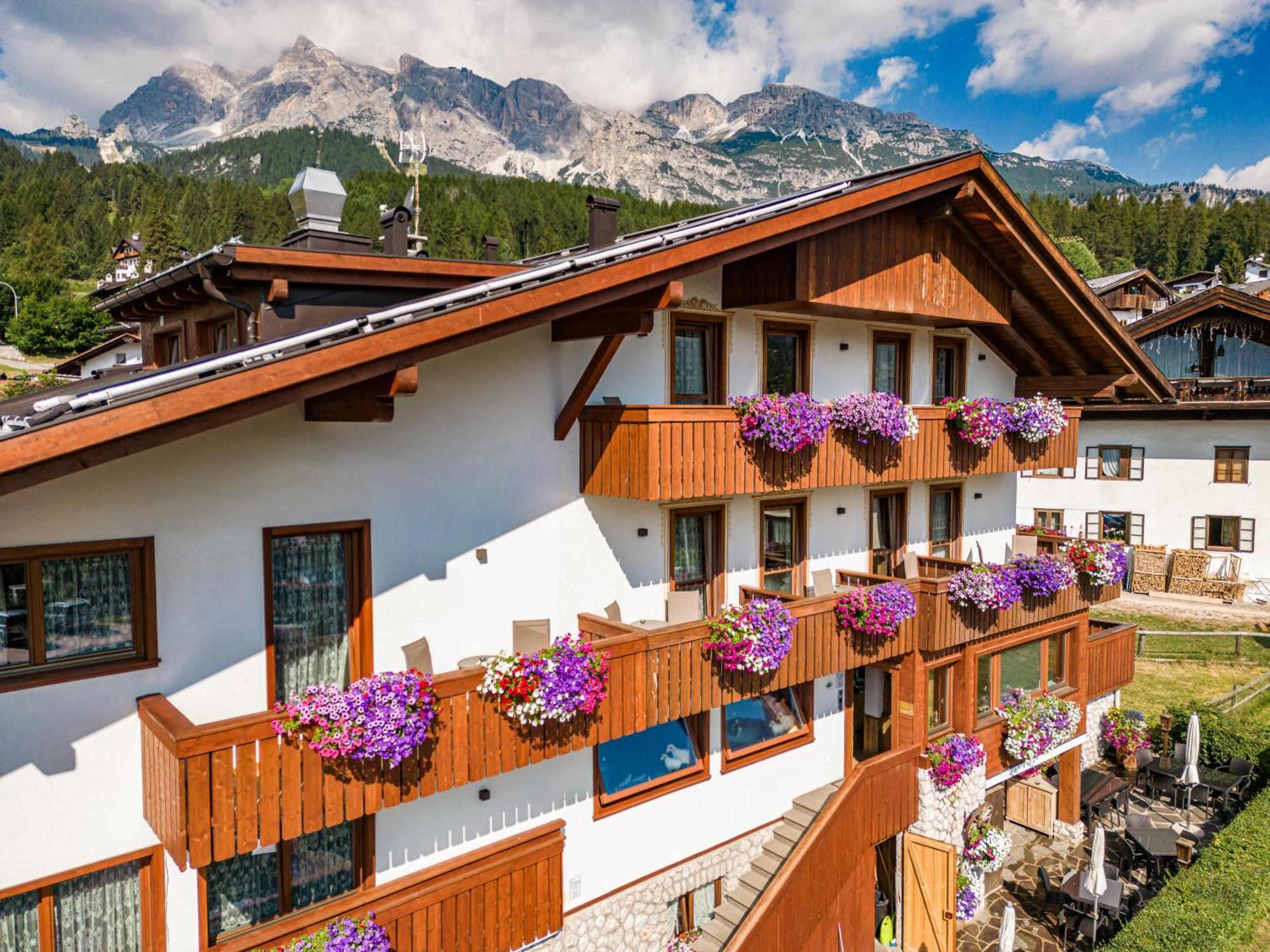 Hotel Da Beppe Sello Cortina d'Ampezzo Exterior foto