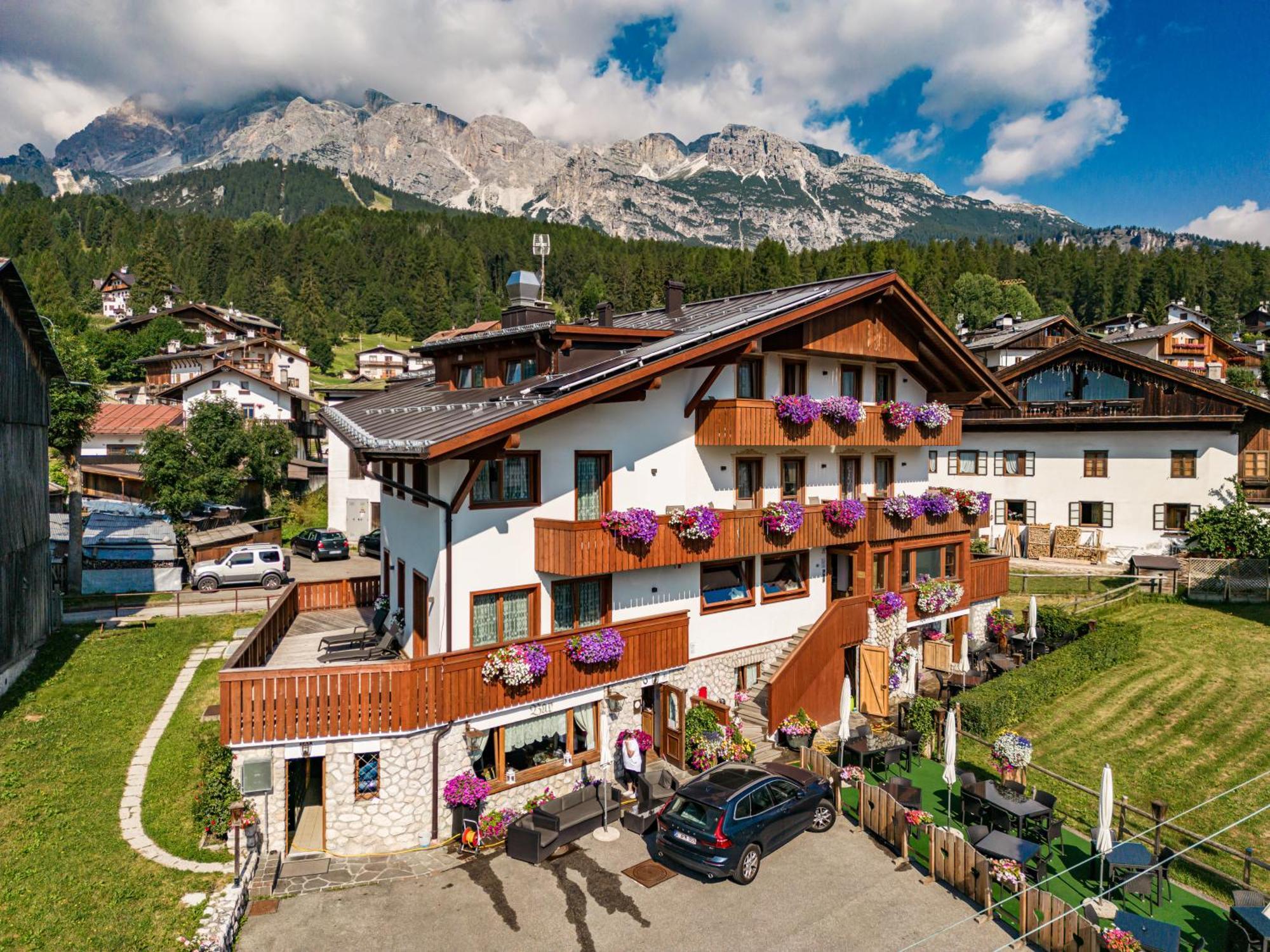 Hotel Da Beppe Sello Cortina d'Ampezzo Exterior foto