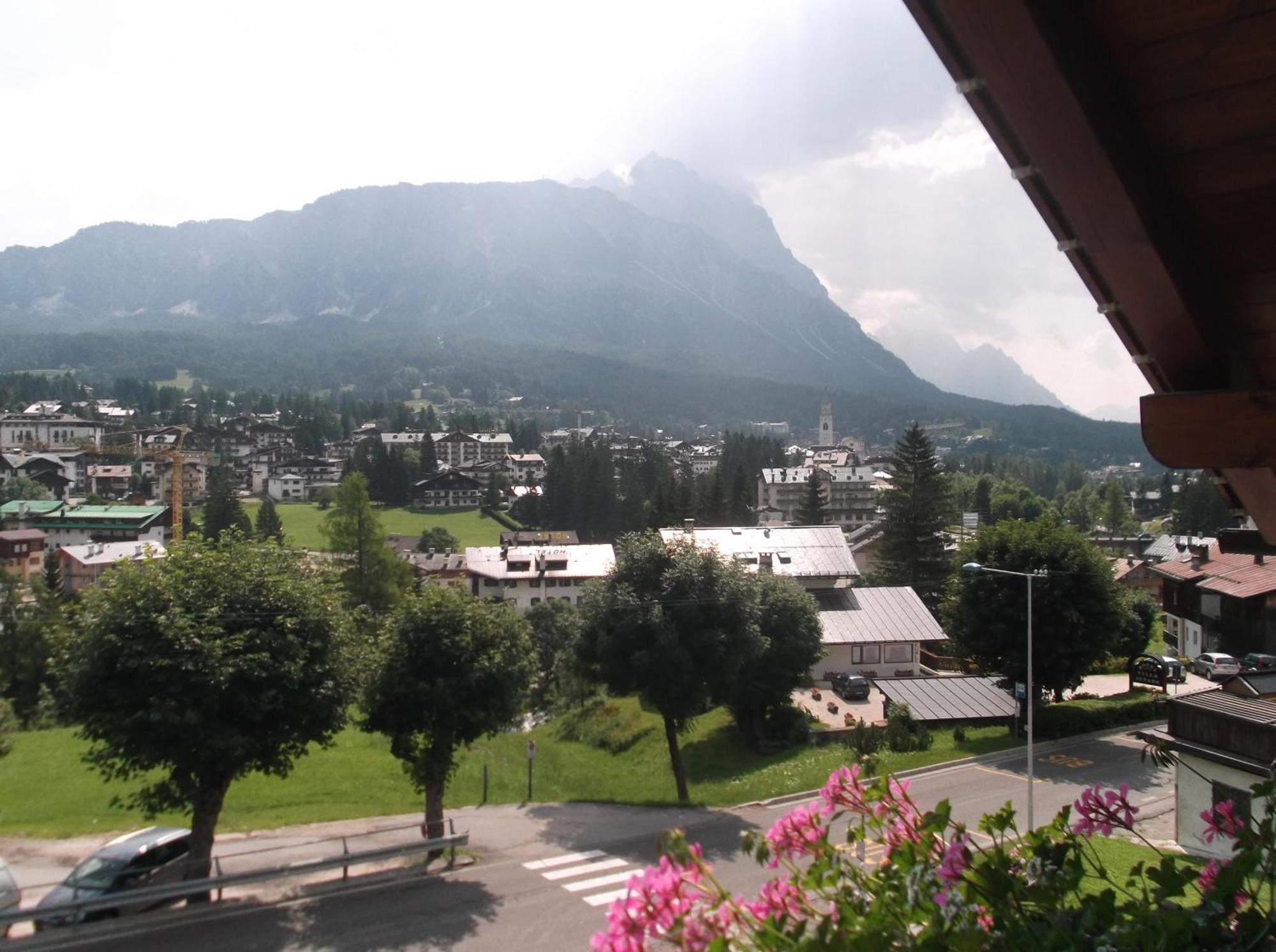 Hotel Da Beppe Sello Cortina d'Ampezzo Exterior foto